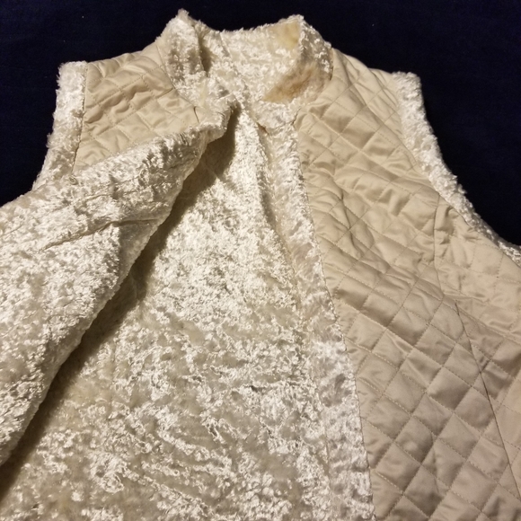 Winter White Reversible Faux Persian Lamb … - Picture 10 of 10